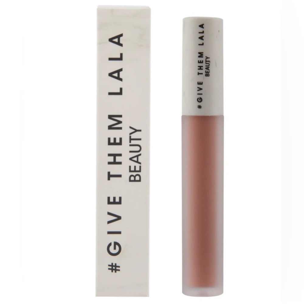Give them Lala cushion cream lipstick